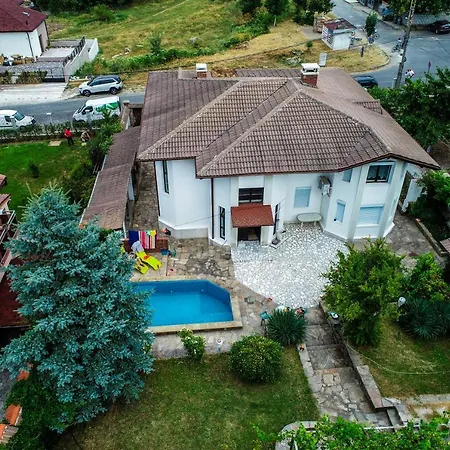 Villa Къща За Гости Вероника Кърджали *